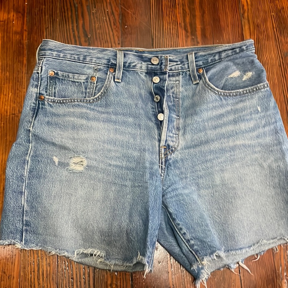 Distressed Levi shorts